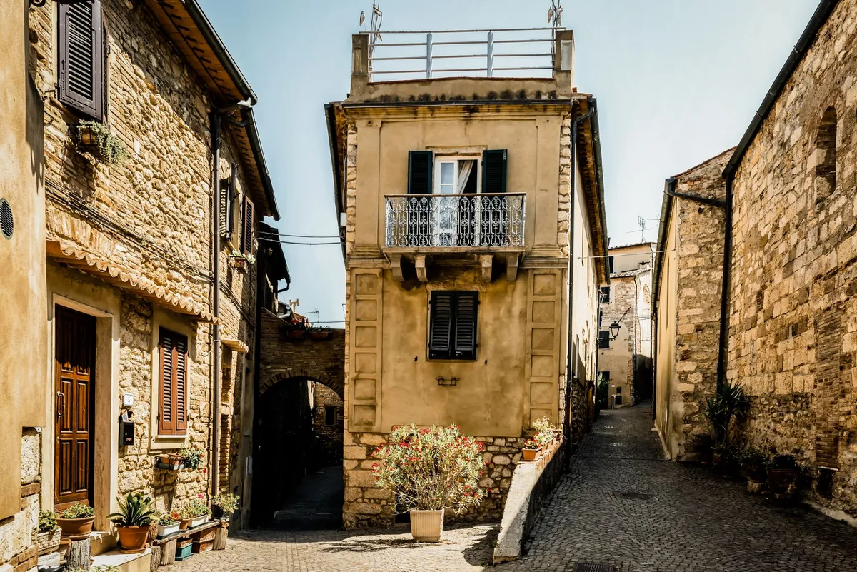 Buying silver and gold on the French Riviera: a traveller's guide